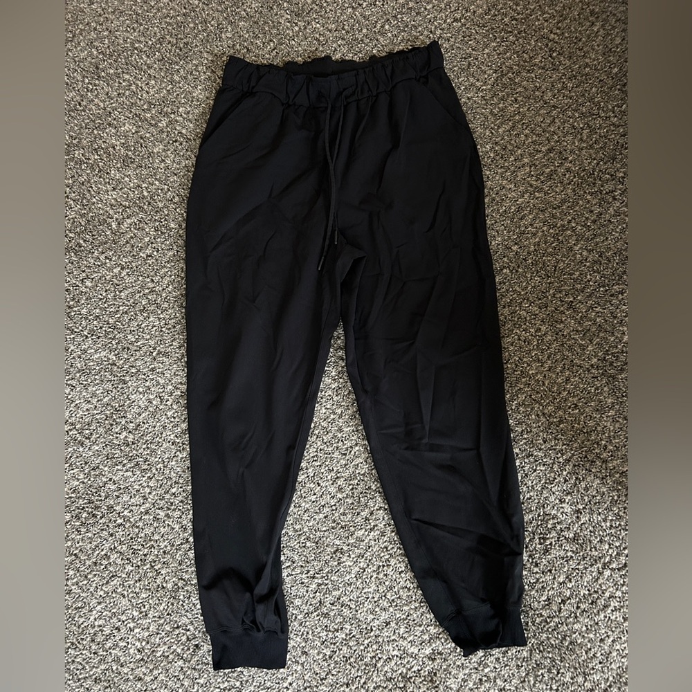 Lululemon joggers size 12